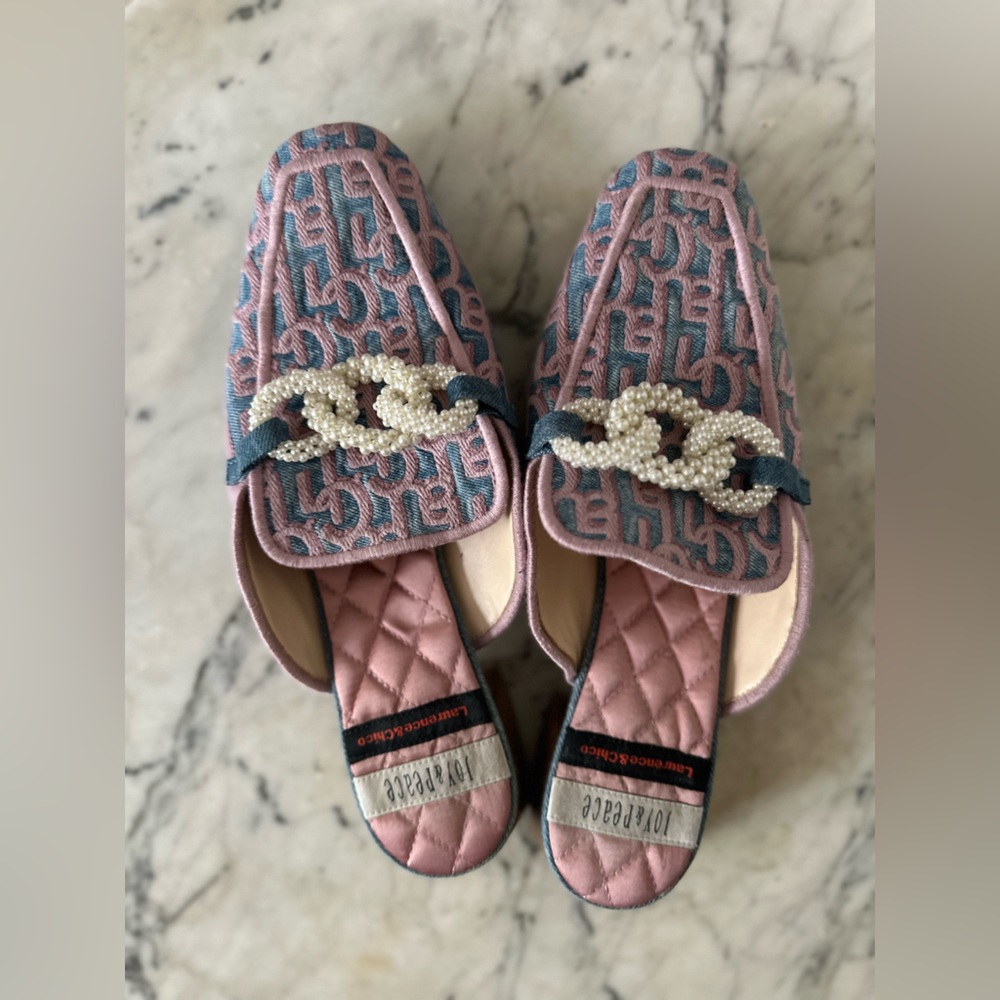 Vintage Joy & Peace Mules in Size 7.5/8